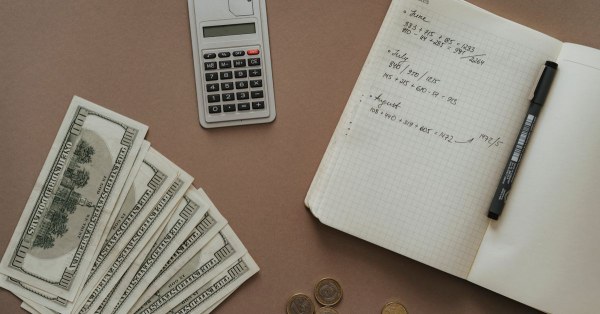 Simulasi Suku Bunga Deposito Bulanan dan Tahunan